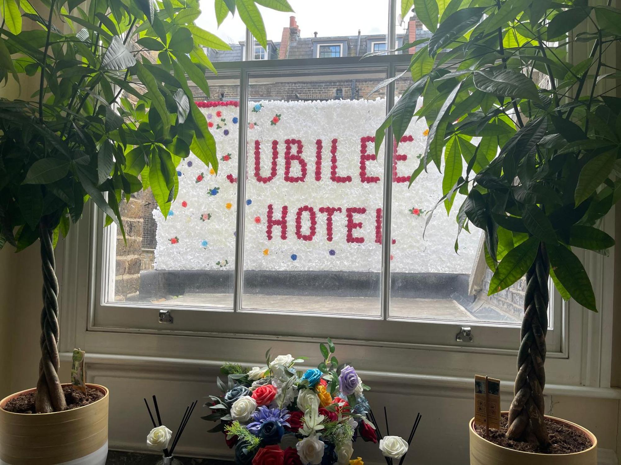 לונדון Jubilee Hotel Victoria מראה חיצוני תמונה
